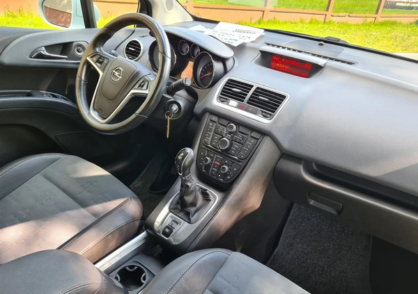 Opel Meriva cena 19900 przebieg: 197654, rok produkcji 2011 z Poręba małe 154